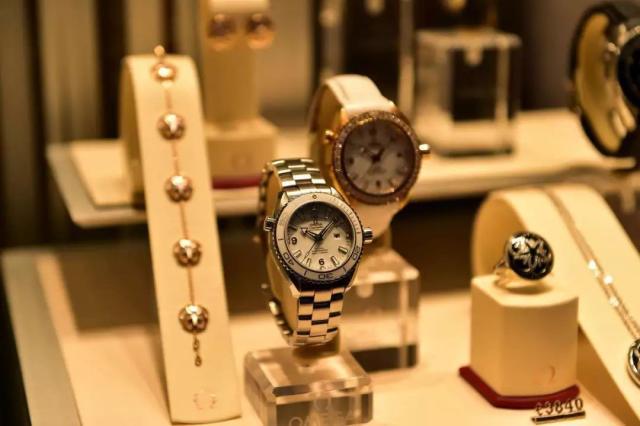 在青岛进行奢饰品鉴定APP开发之优势分析